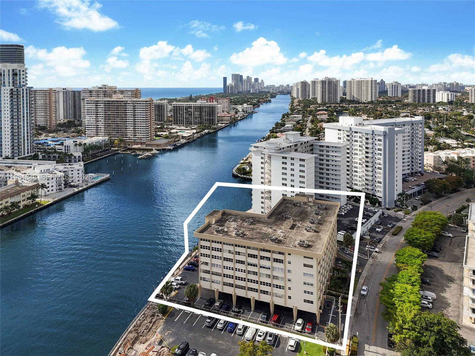 GOLDEN SAILS CONDO - Residential