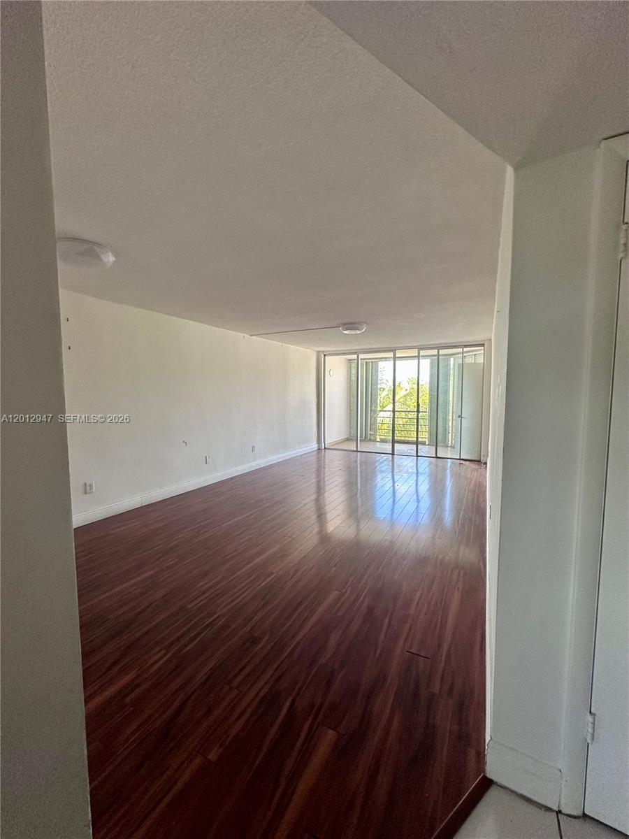 ROLLING GREEN CONDO C - Residential