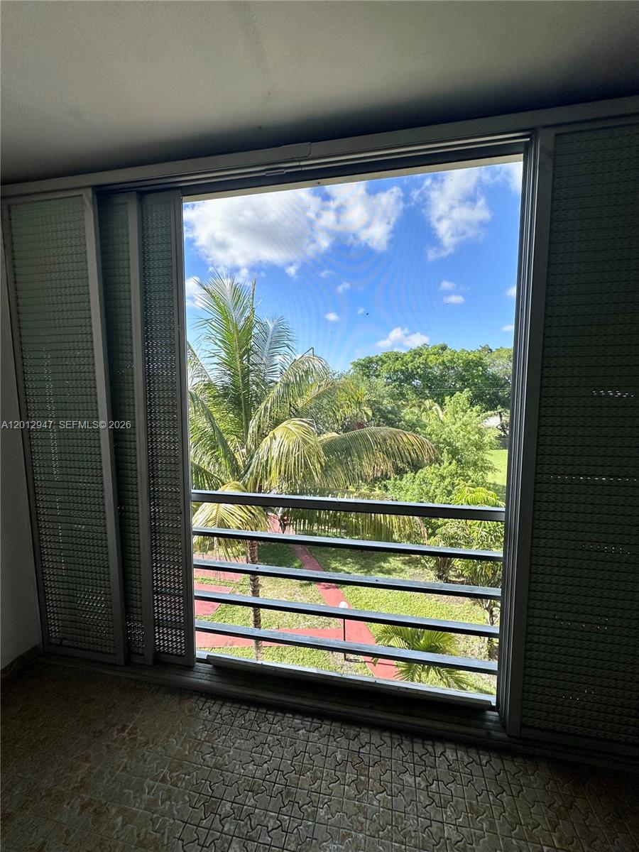 ROLLING GREEN CONDO C - Residential