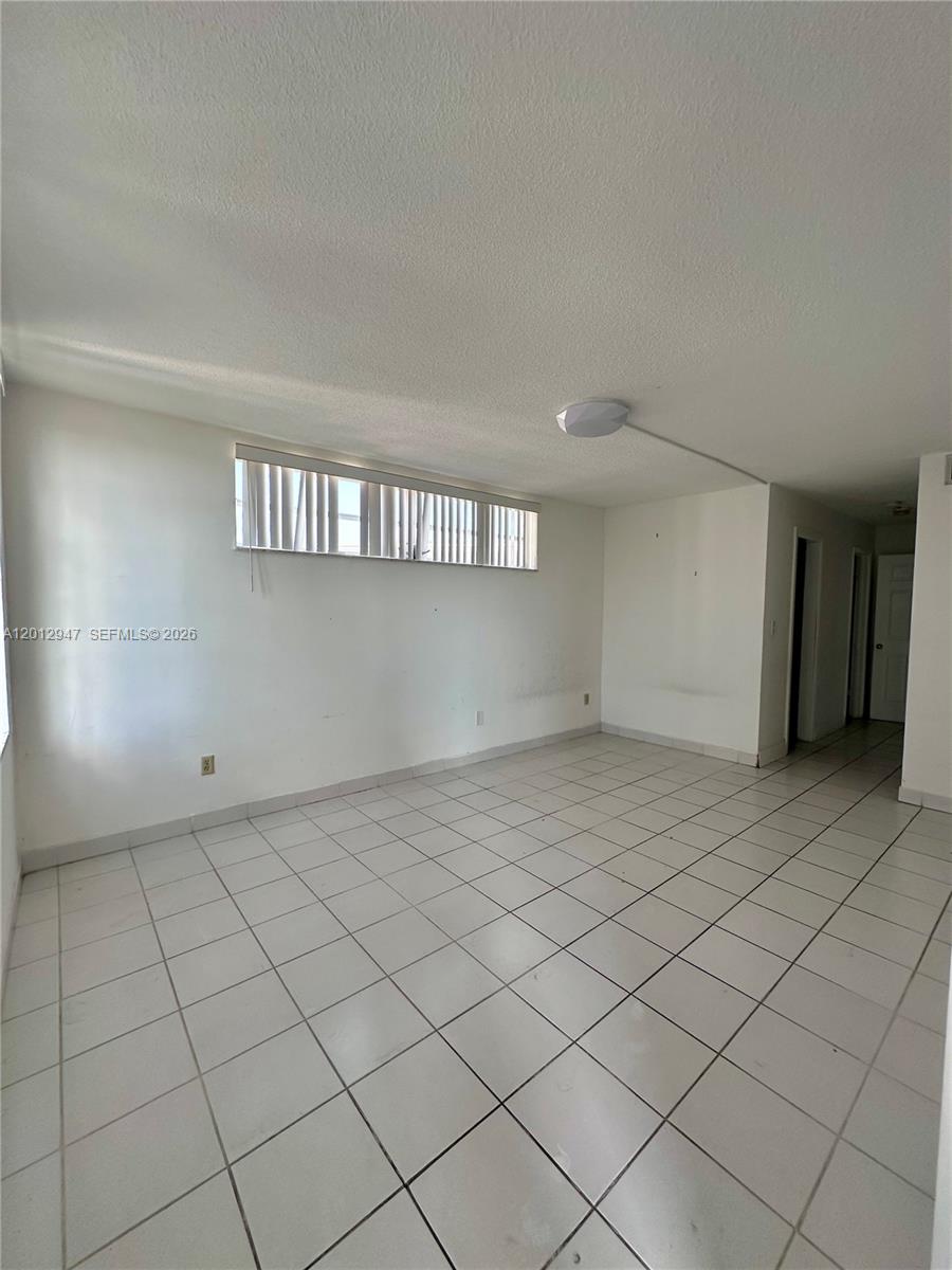 ROLLING GREEN CONDO C - Residential