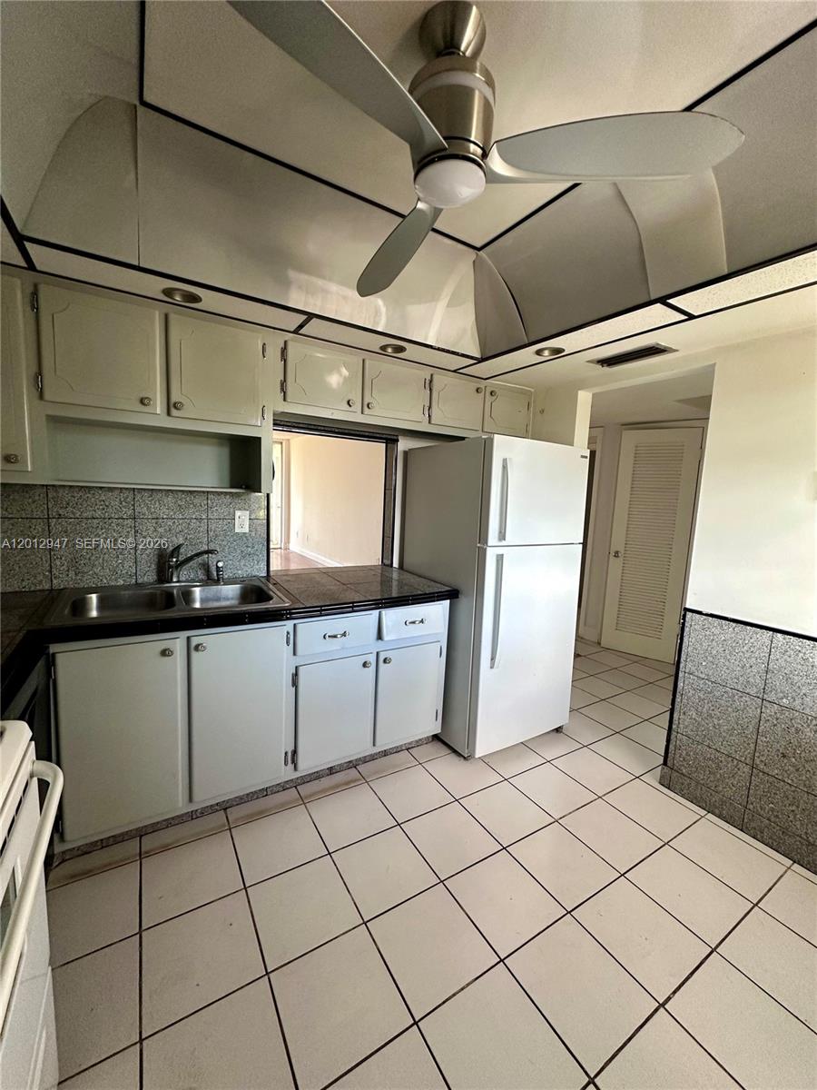 ROLLING GREEN CONDO C - Residential
