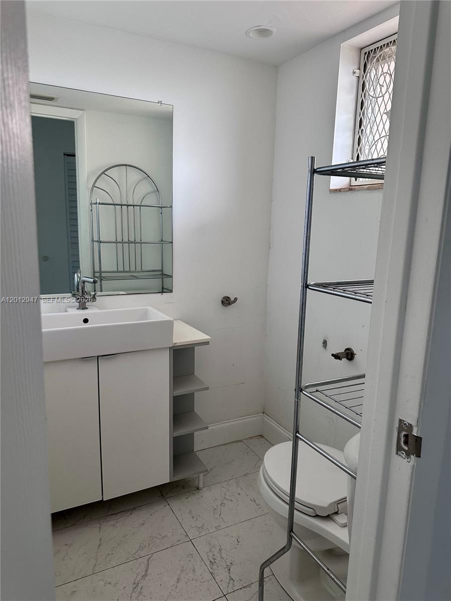 ROLLING GREEN CONDO C - Residential