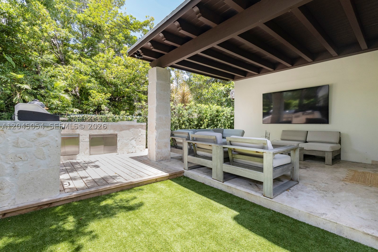 CORAL GABLES C C SEC 3 - Residential