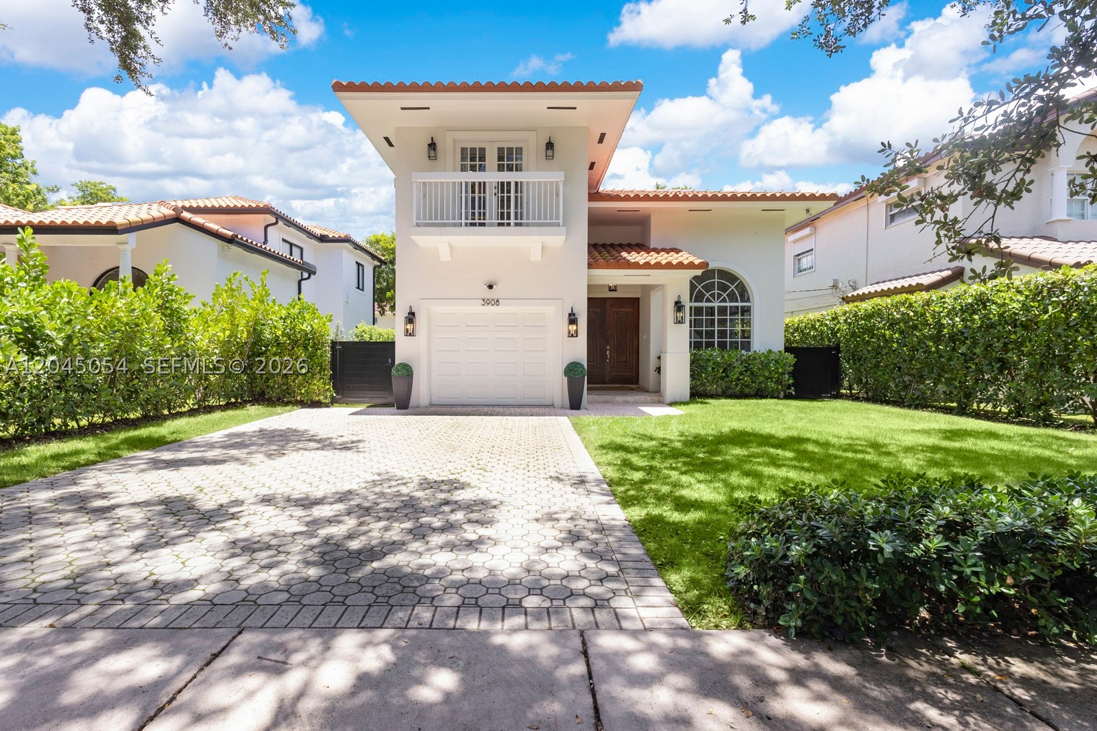 CORAL GABLES C C SEC 3 - Residential