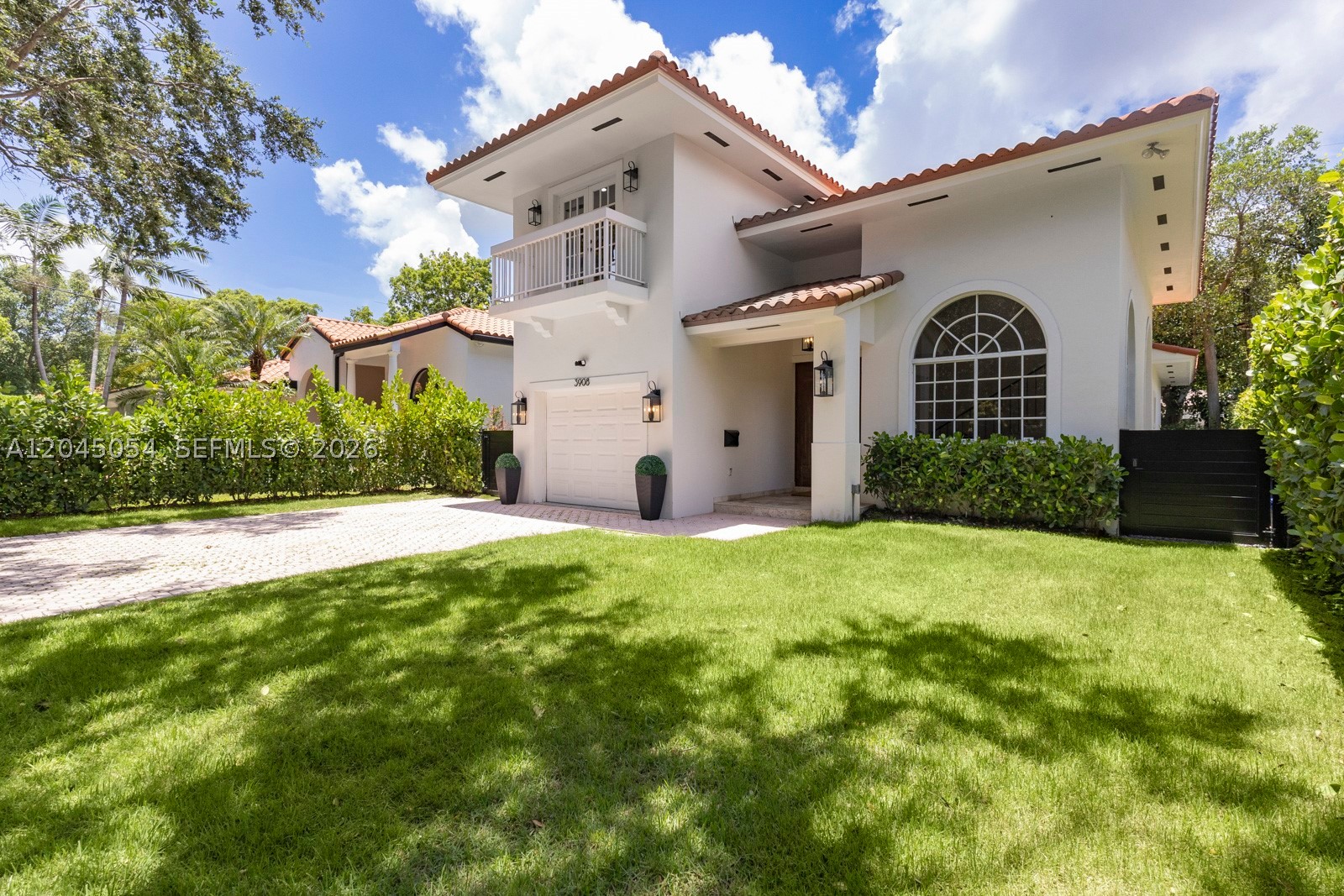 CORAL GABLES C C SEC 3 - Residential