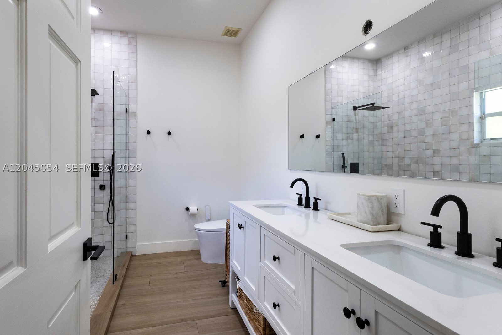 CORAL GABLES C C SEC 3 - Residential