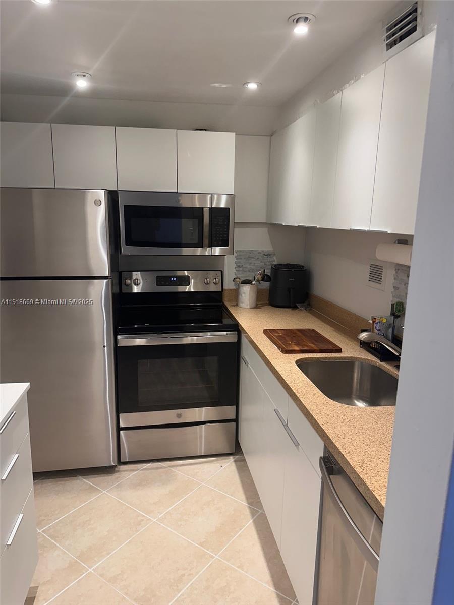 MIRADOR 1000 CONDO - Residential