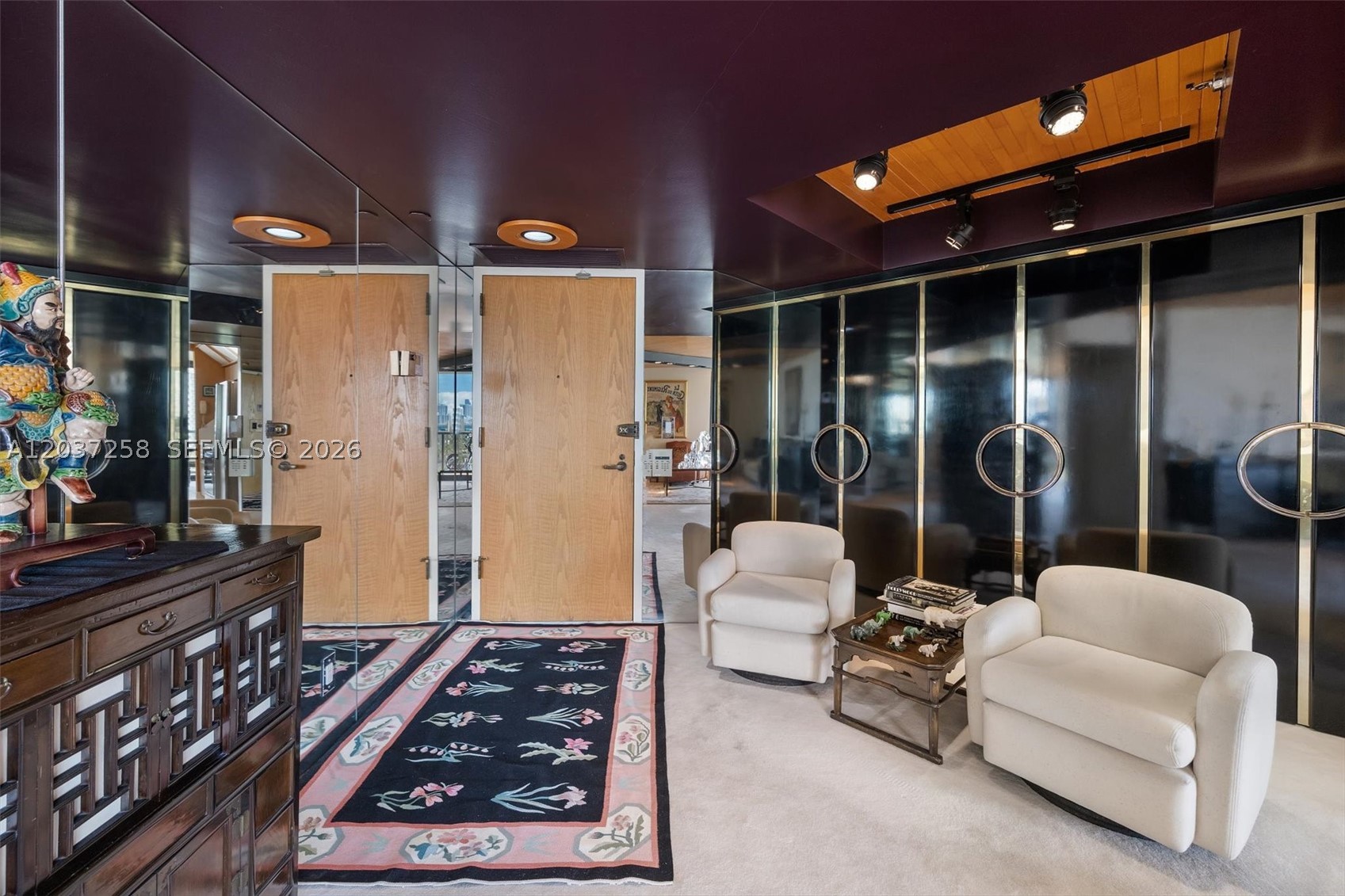 TURNBERRY ISLE SOUTH COND - Residential