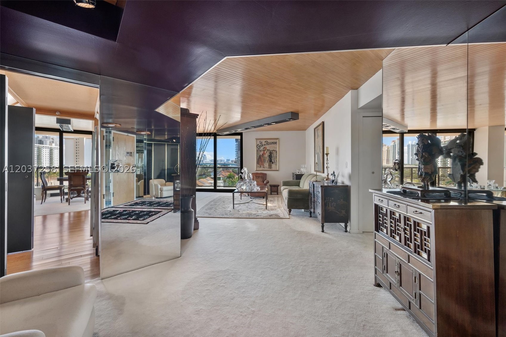 TURNBERRY ISLE SOUTH COND - Residential