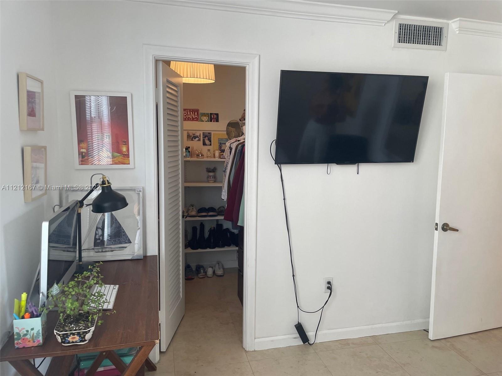 GABLES PLAZA CONDO - Residential Lease