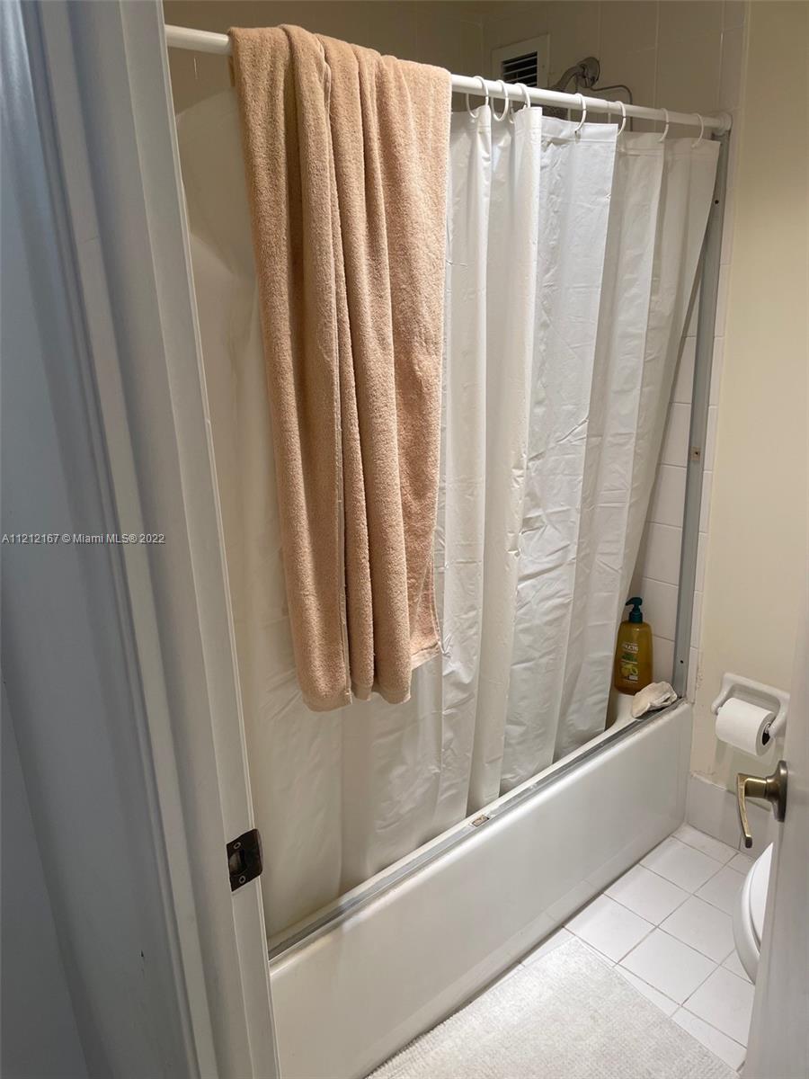 GABLES PLAZA CONDO - Residential Lease