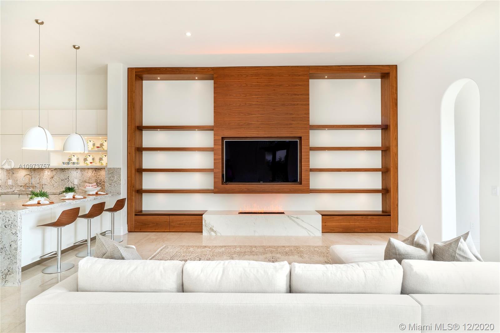 ISLAND ESTATES - Residential