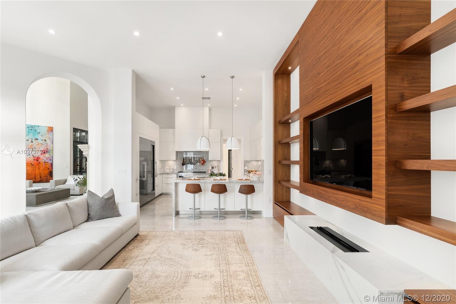 ISLAND ESTATES - Residential