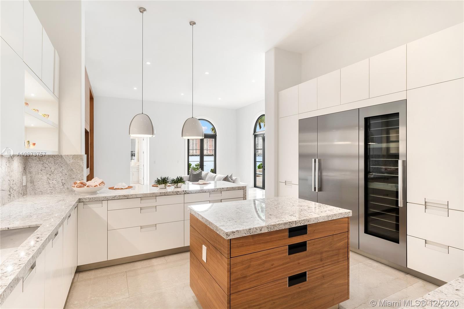 ISLAND ESTATES - Residential