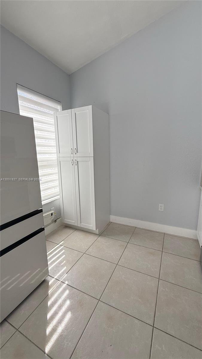 PORTOFINO BAY - Residential Lease
