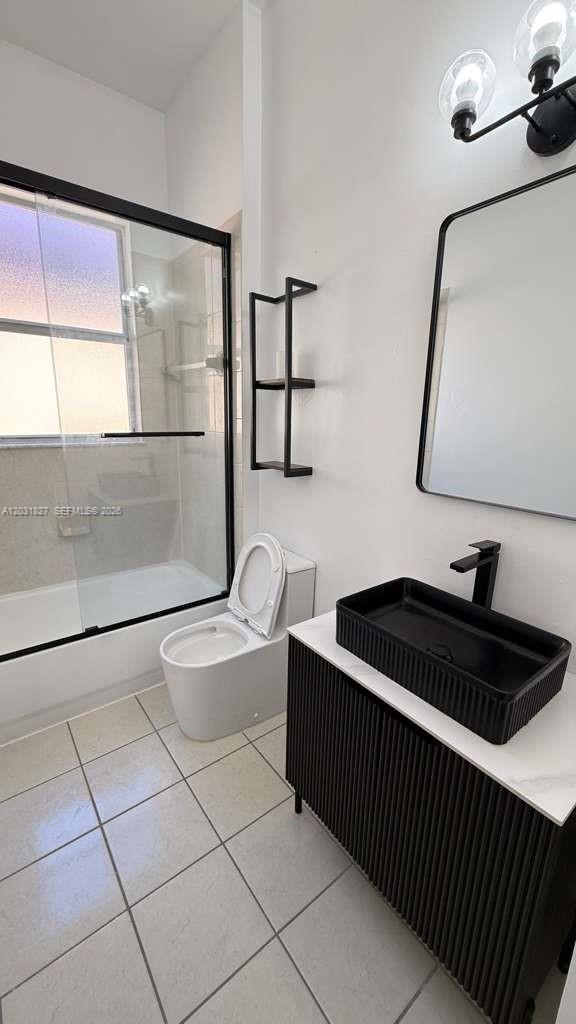 PORTOFINO BAY - Residential Lease