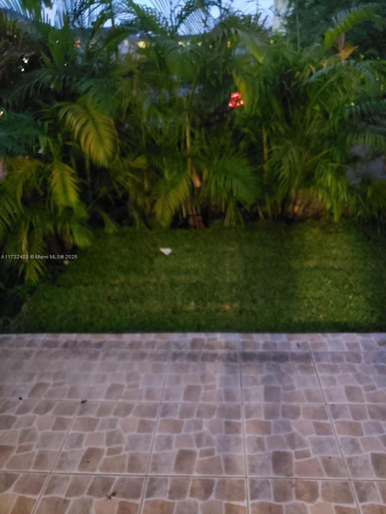 VILLAGE AT DADELAND CONDO - Residential