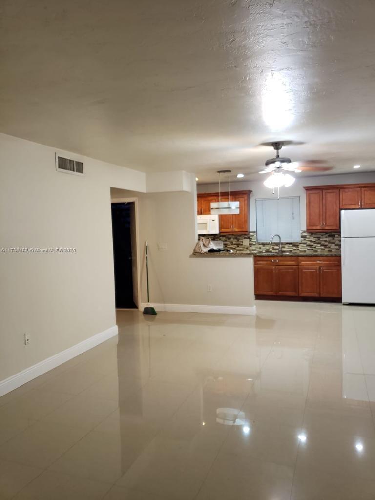 VILLAGE AT DADELAND CONDO - Residential