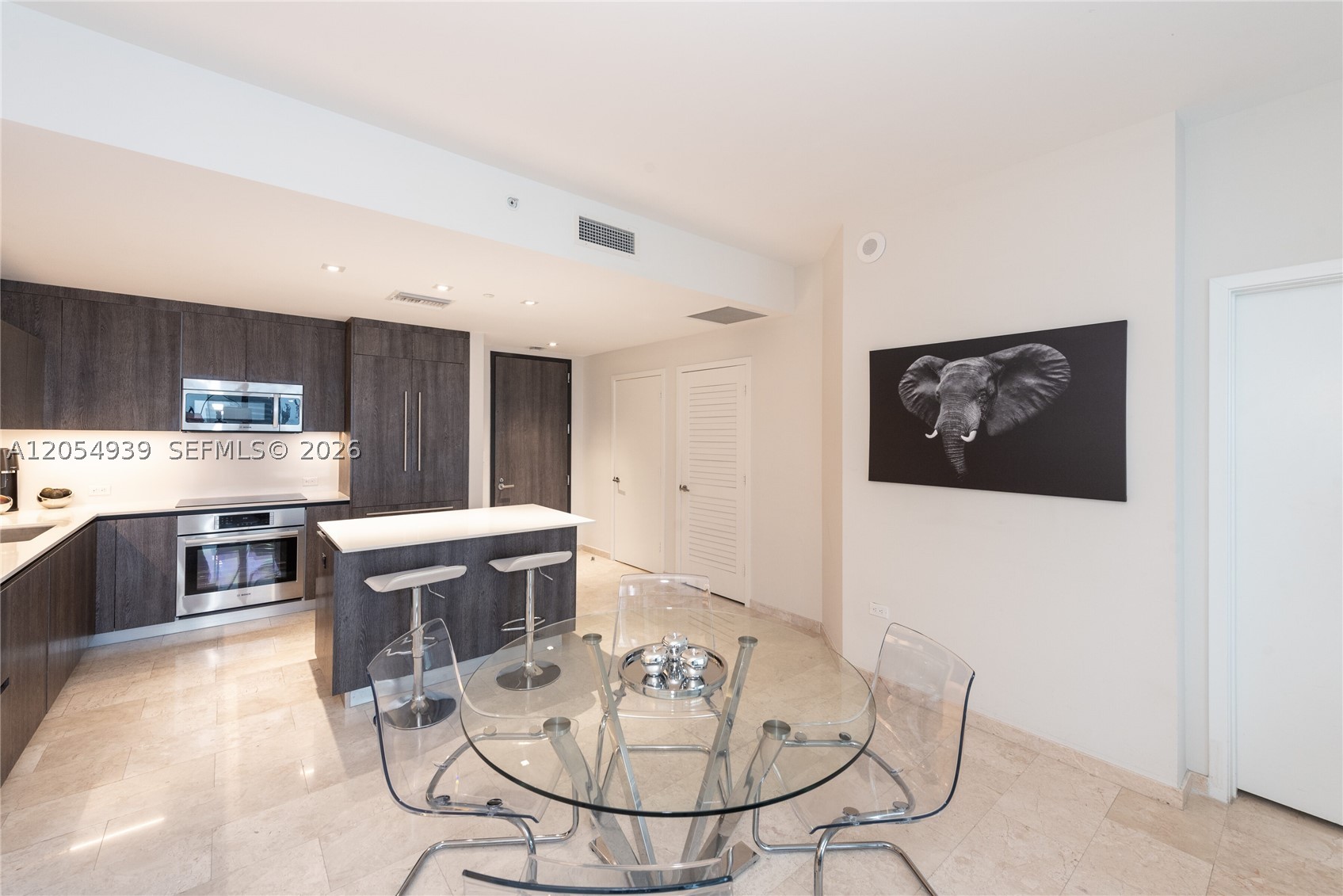 RISE CONDO - Residential