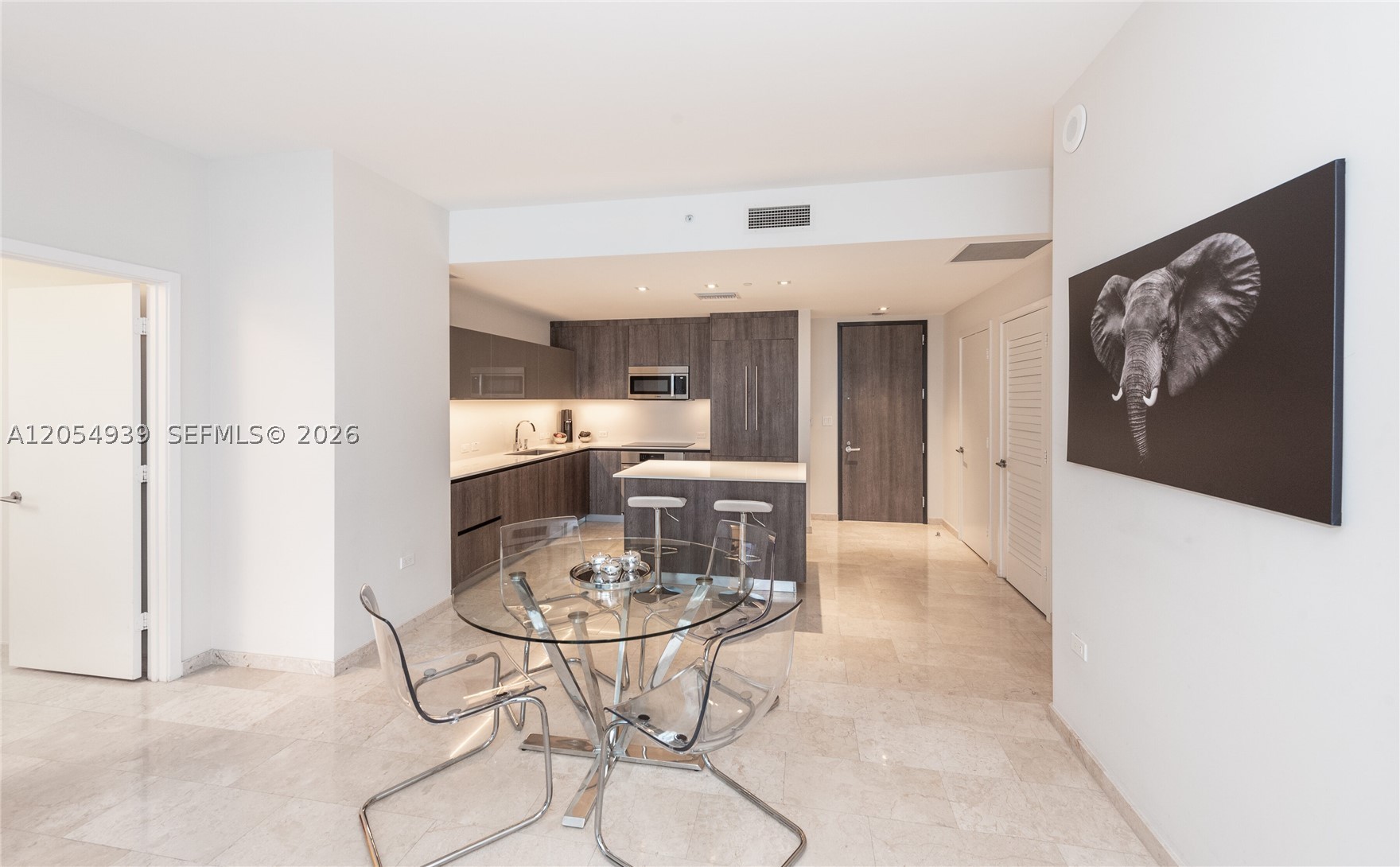 RISE CONDO - Residential