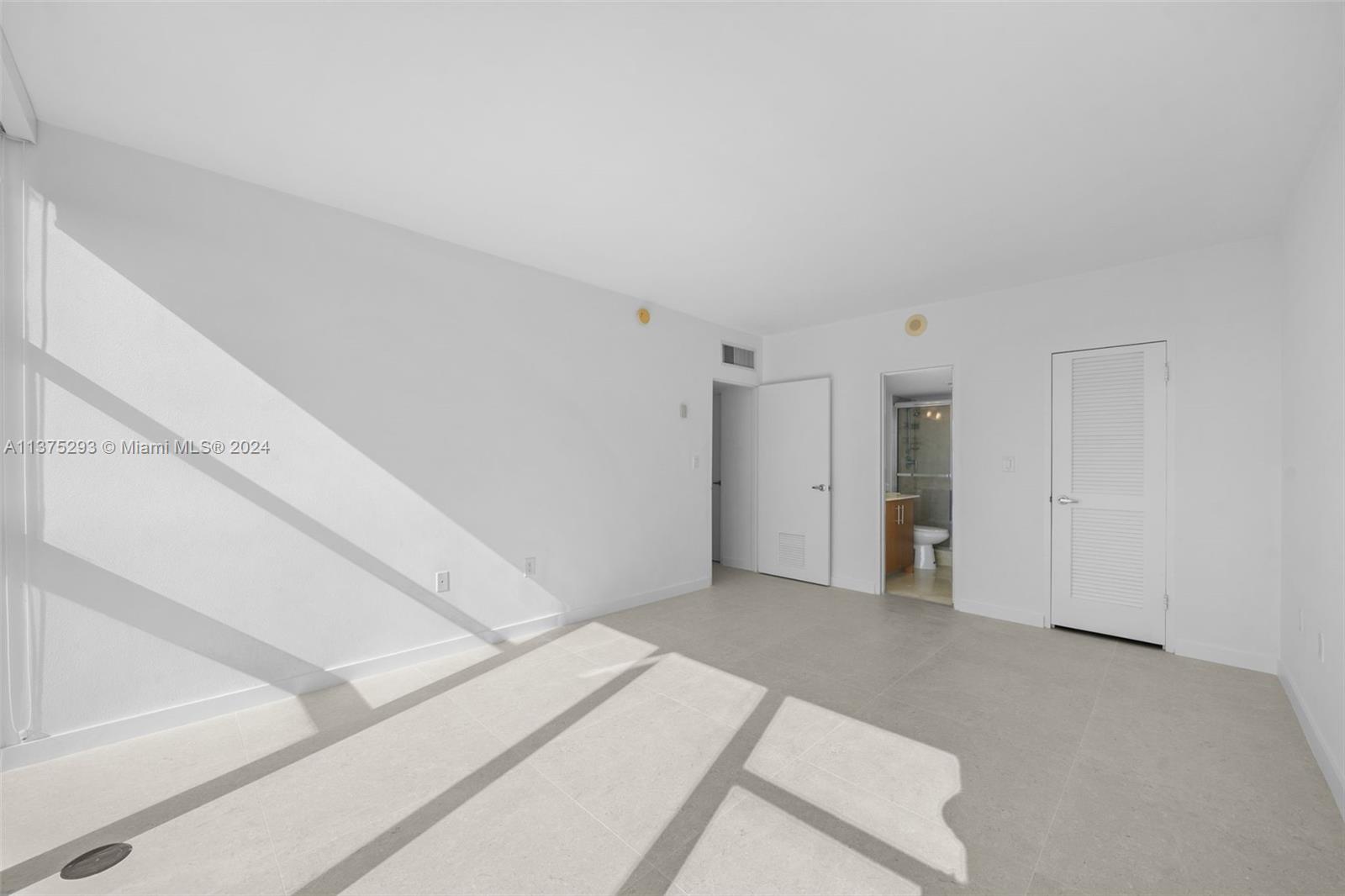 Harbour House Condo - Residential Lease