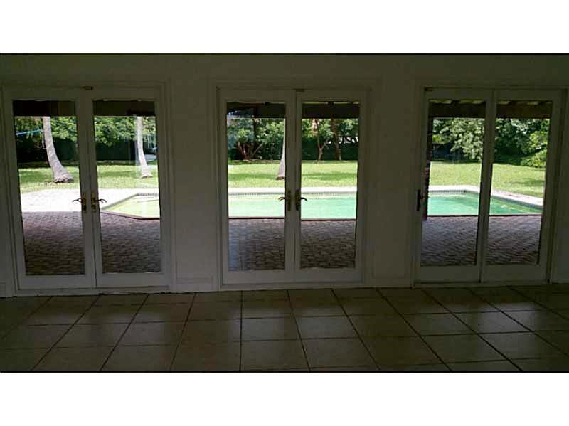 13 55 40   .90 AC RIDGELI - Residential Lease
