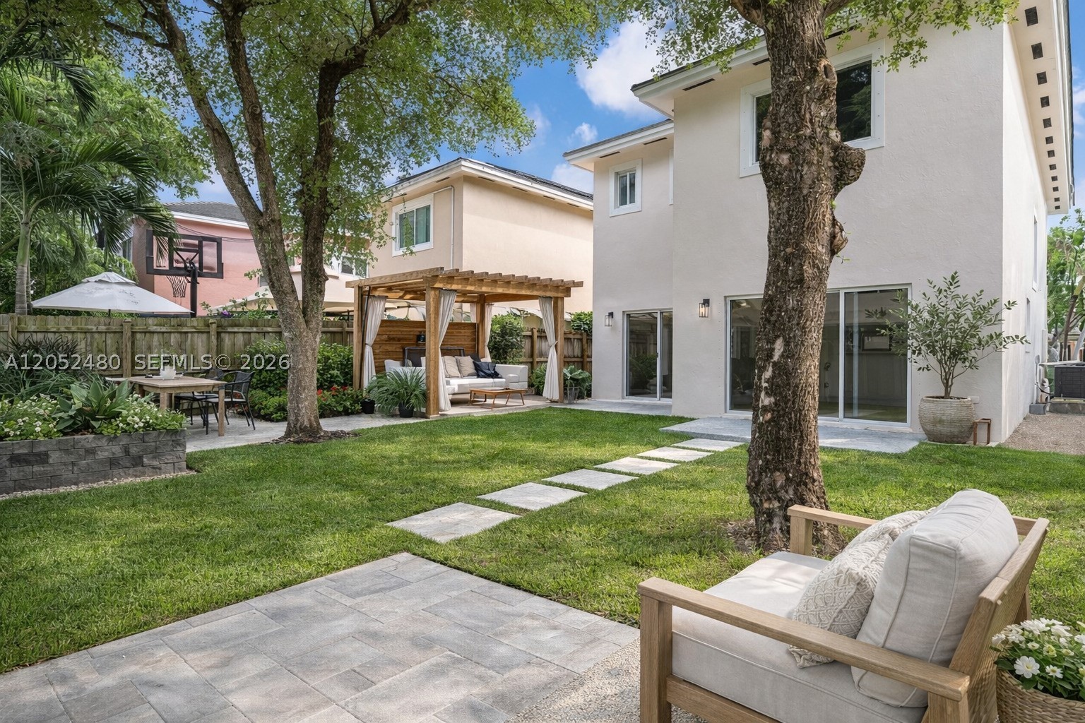 EMILIOS PLACE AT OASIS - Residential