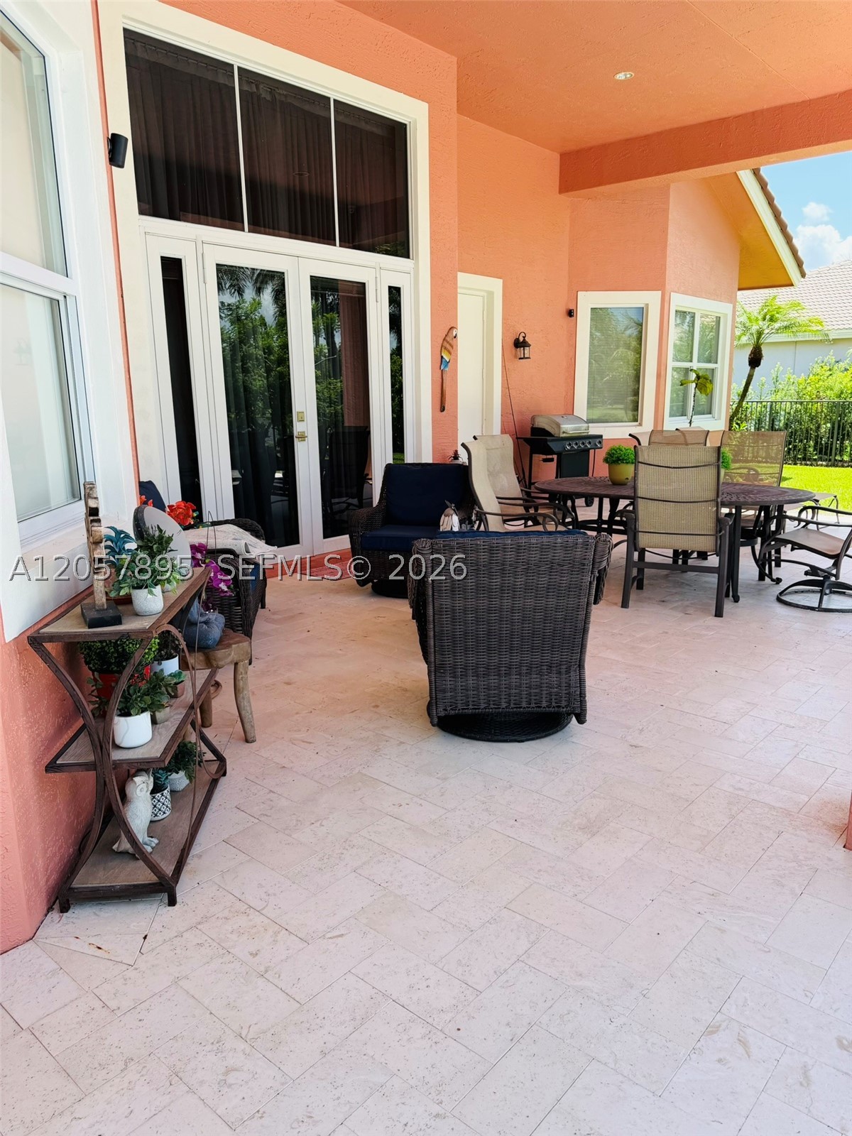 RIVERSTONE - Residential