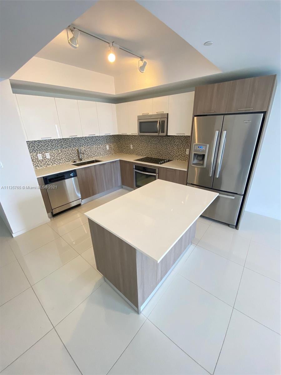 5252 PASEO CONDO - Residential Lease