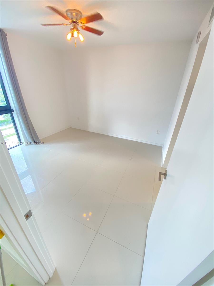 5252 PASEO CONDO - Residential Lease