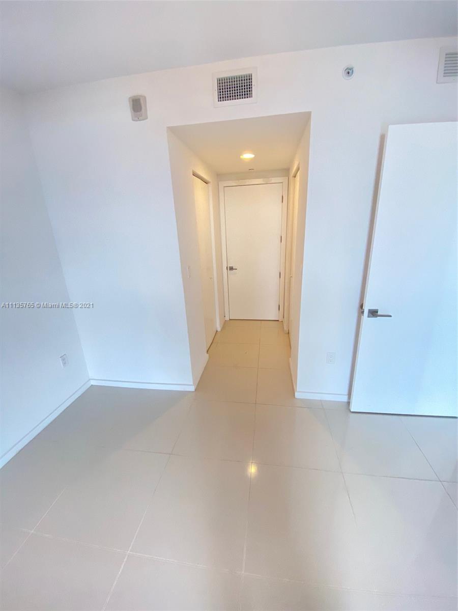 5252 PASEO CONDO - Residential Lease