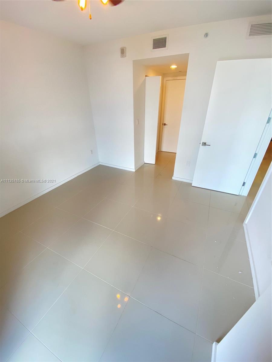 5252 PASEO CONDO - Residential Lease