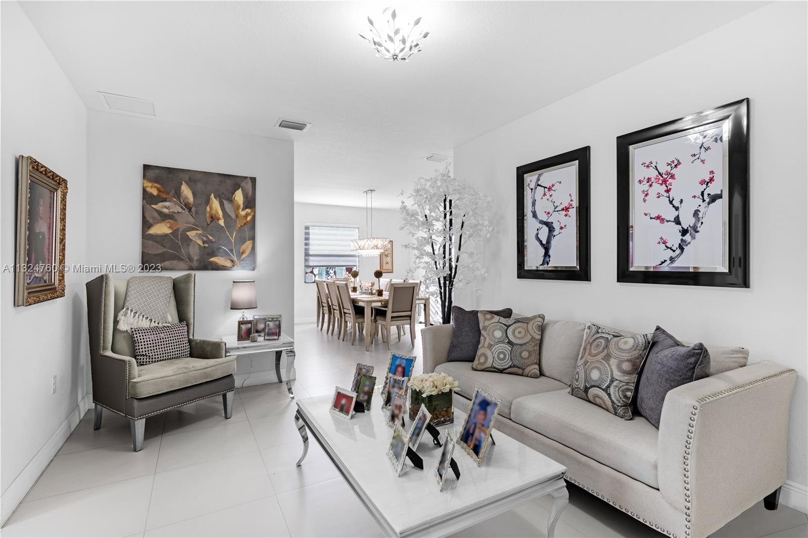 VENETIAN PARC WEST - Residential
