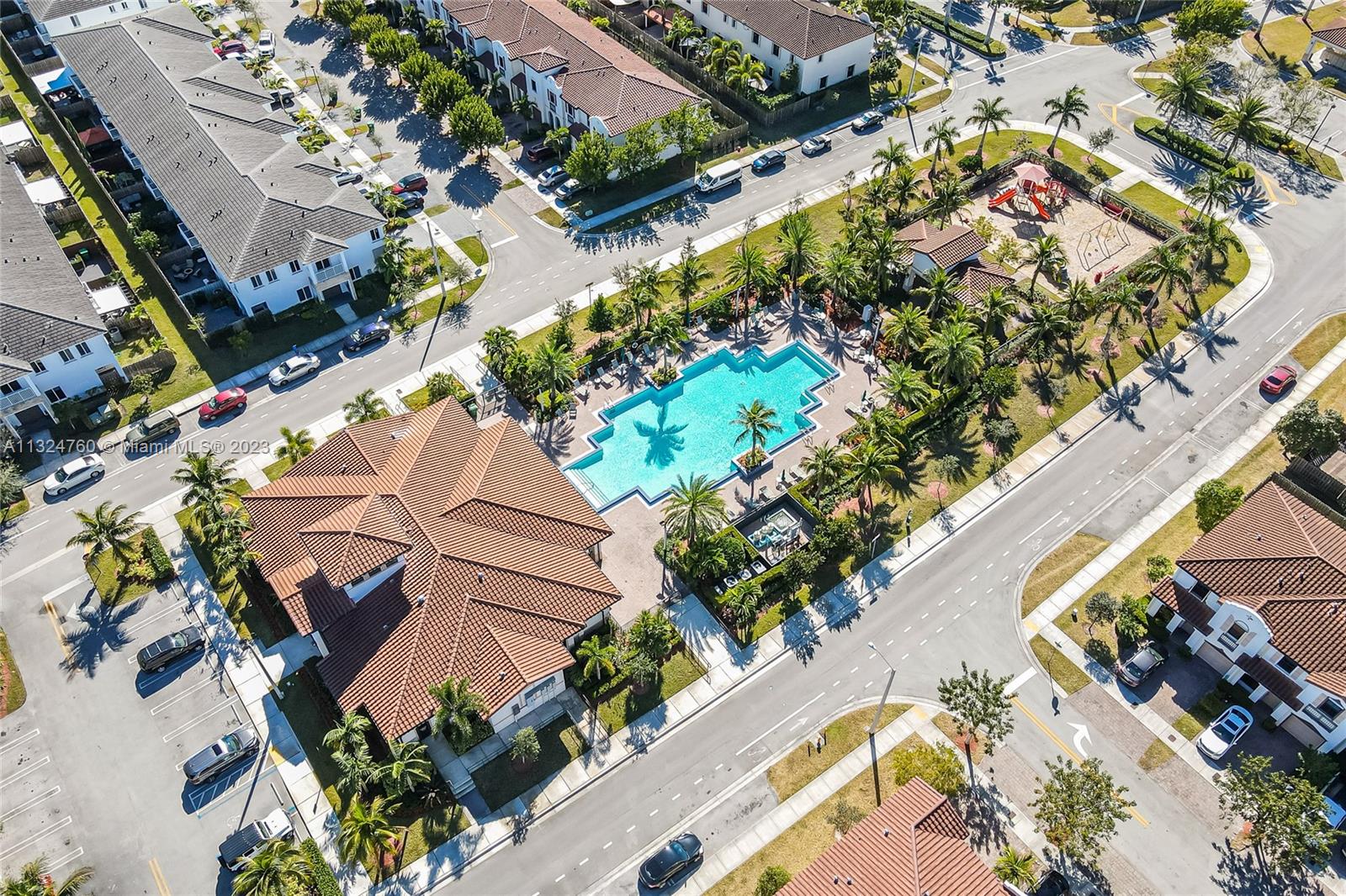 VENETIAN PARC WEST - Residential