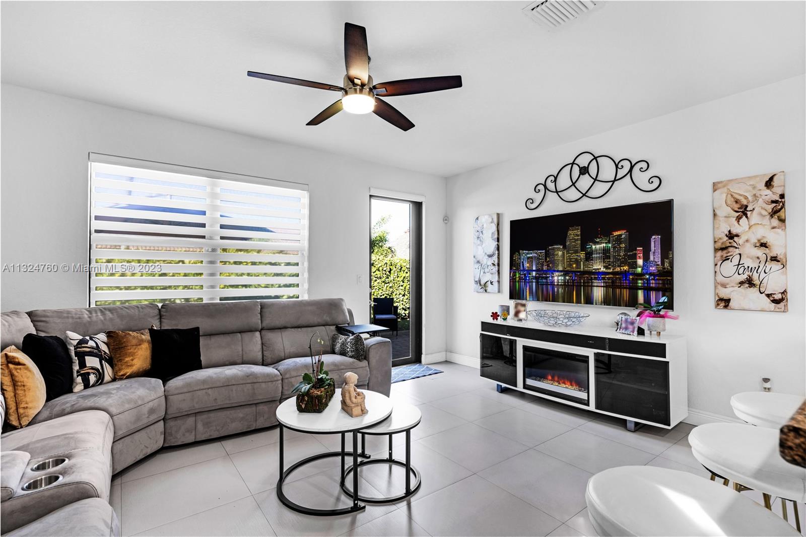 VENETIAN PARC WEST - Residential