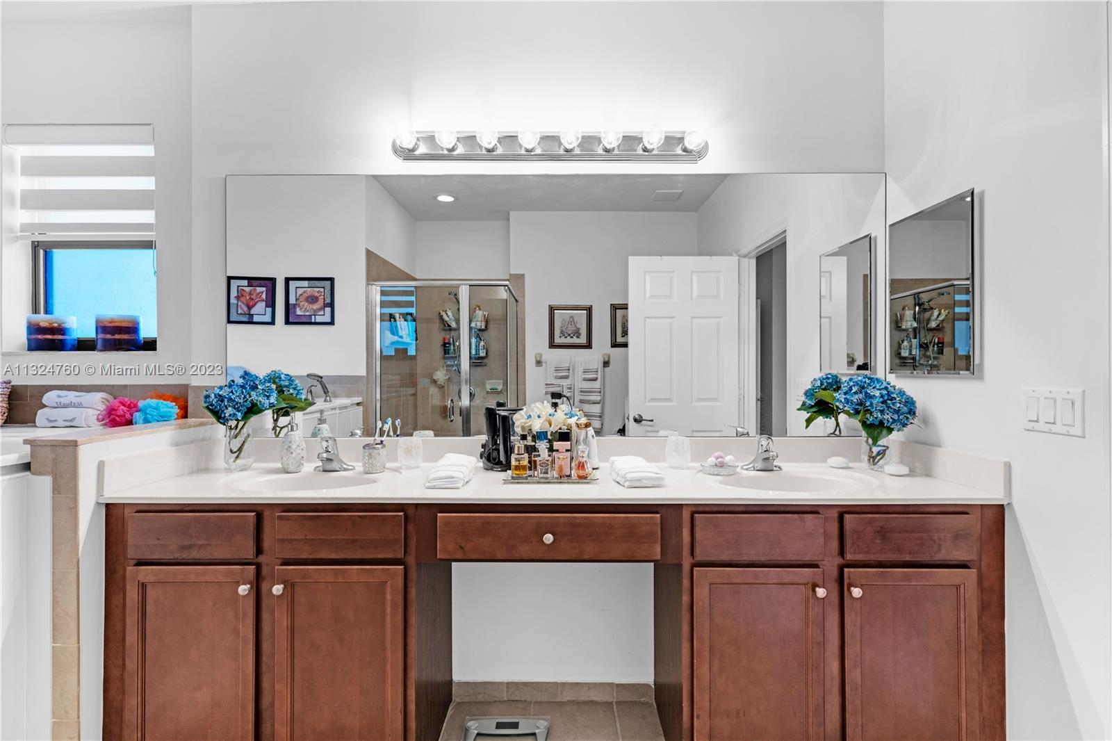VENETIAN PARC WEST - Residential