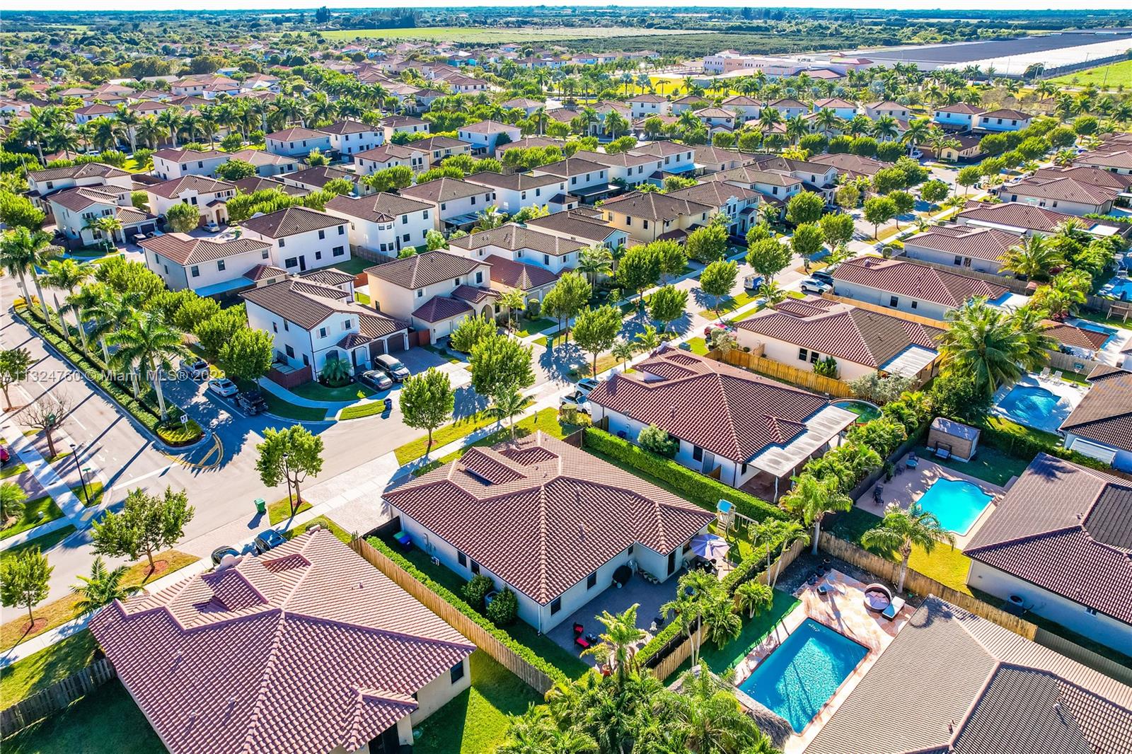 VENETIAN PARC WEST - Residential