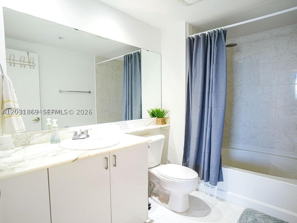 VENTURE AT AVENTURA EAST - Residential