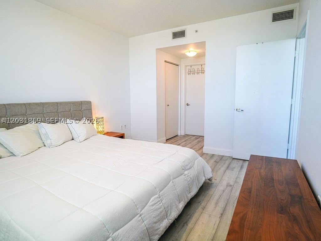 VENTURE AT AVENTURA EAST - Residential