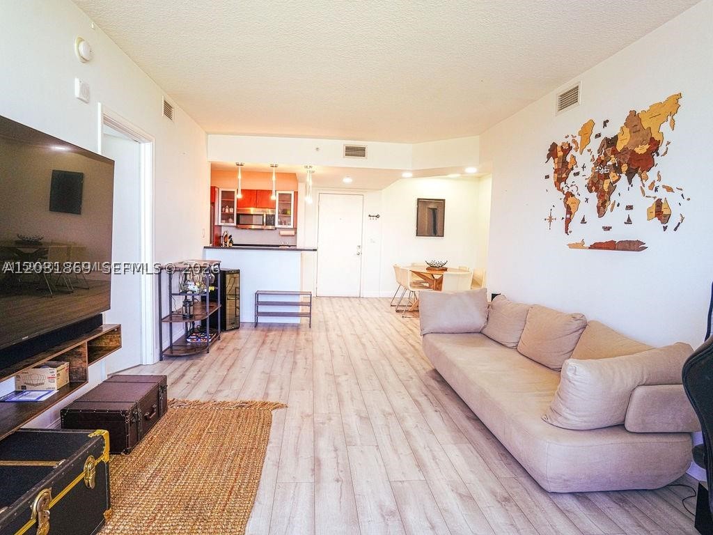 VENTURE AT AVENTURA EAST - Residential