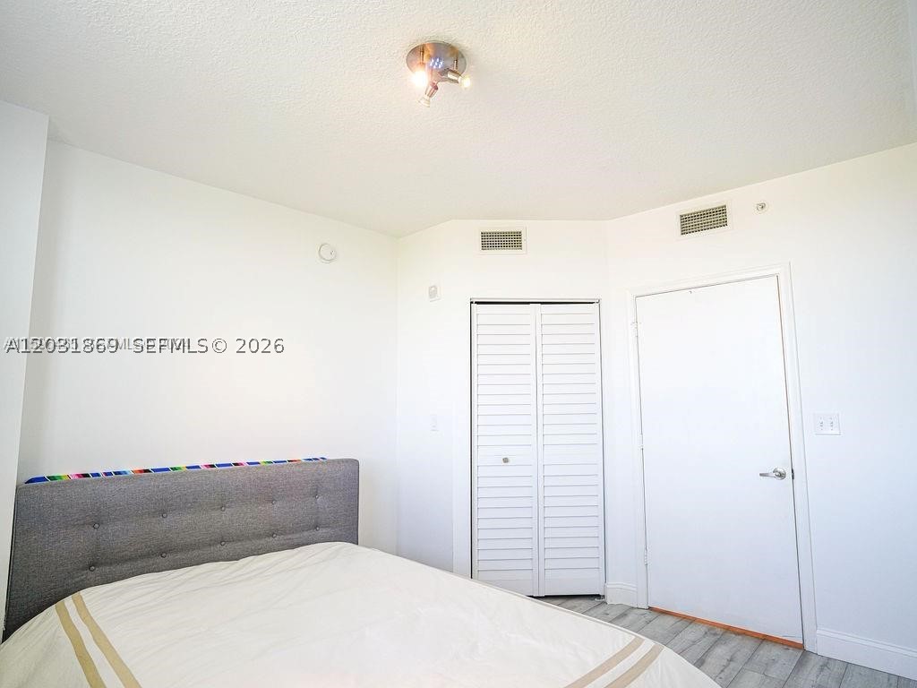 VENTURE AT AVENTURA EAST - Residential