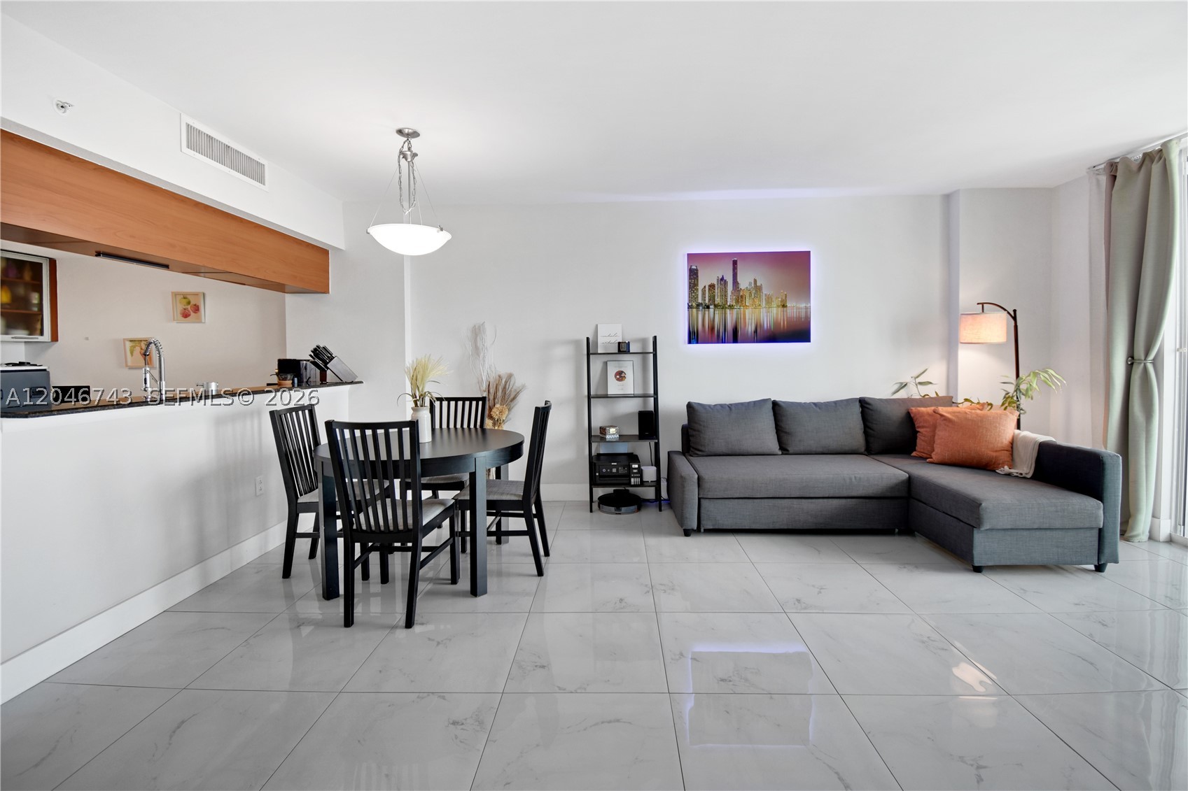 1800 CLUB CONDO - Residential