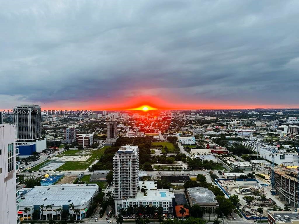 1800 CLUB CONDO - Residential