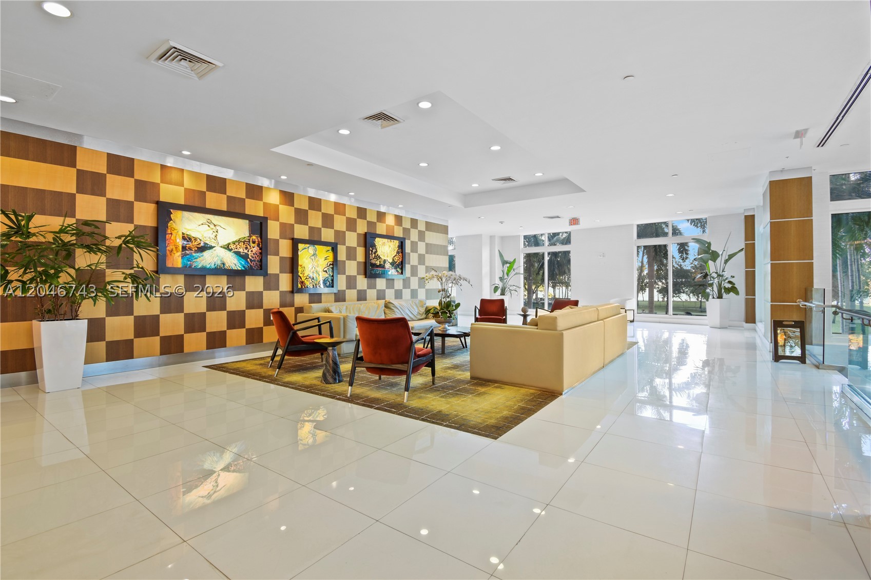 1800 CLUB CONDO - Residential