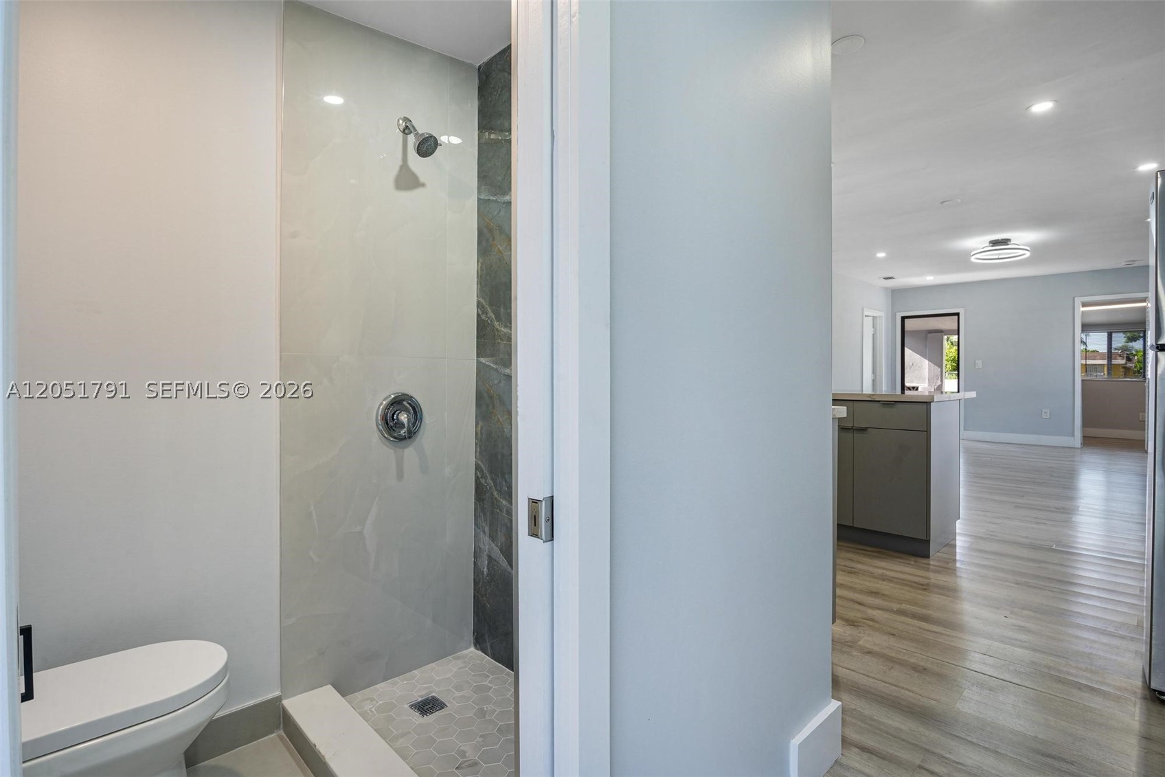 PINEWOOD PARK EXTENSION - Residential Lease