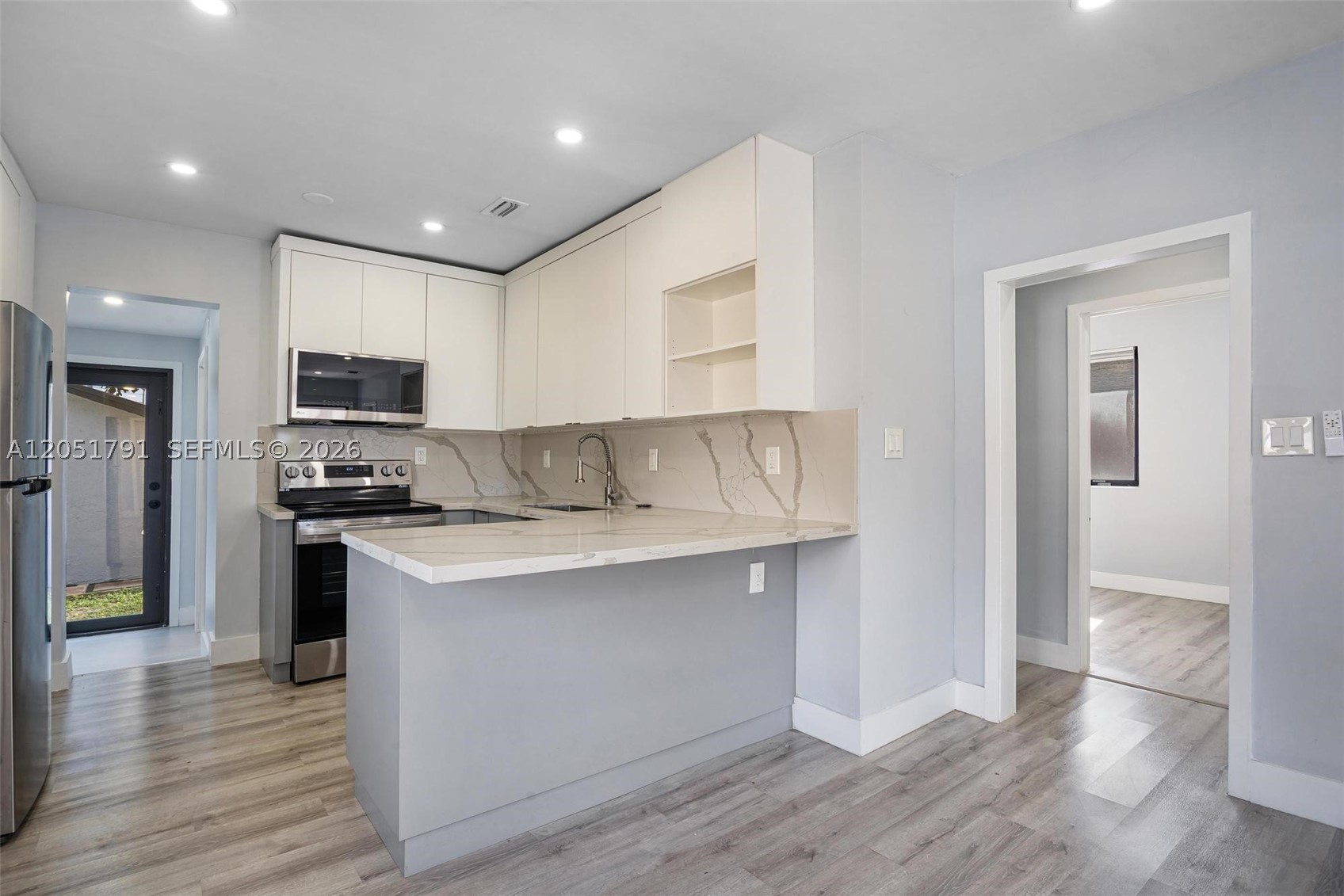 PINEWOOD PARK EXTENSION - Residential Lease