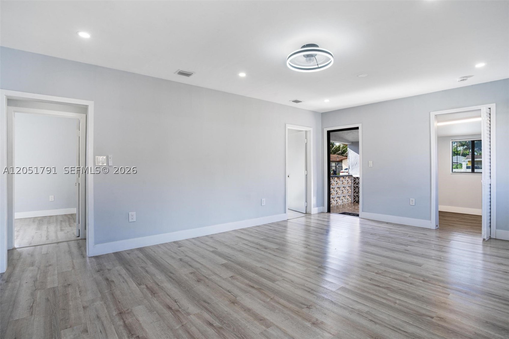 PINEWOOD PARK EXTENSION - Residential Lease