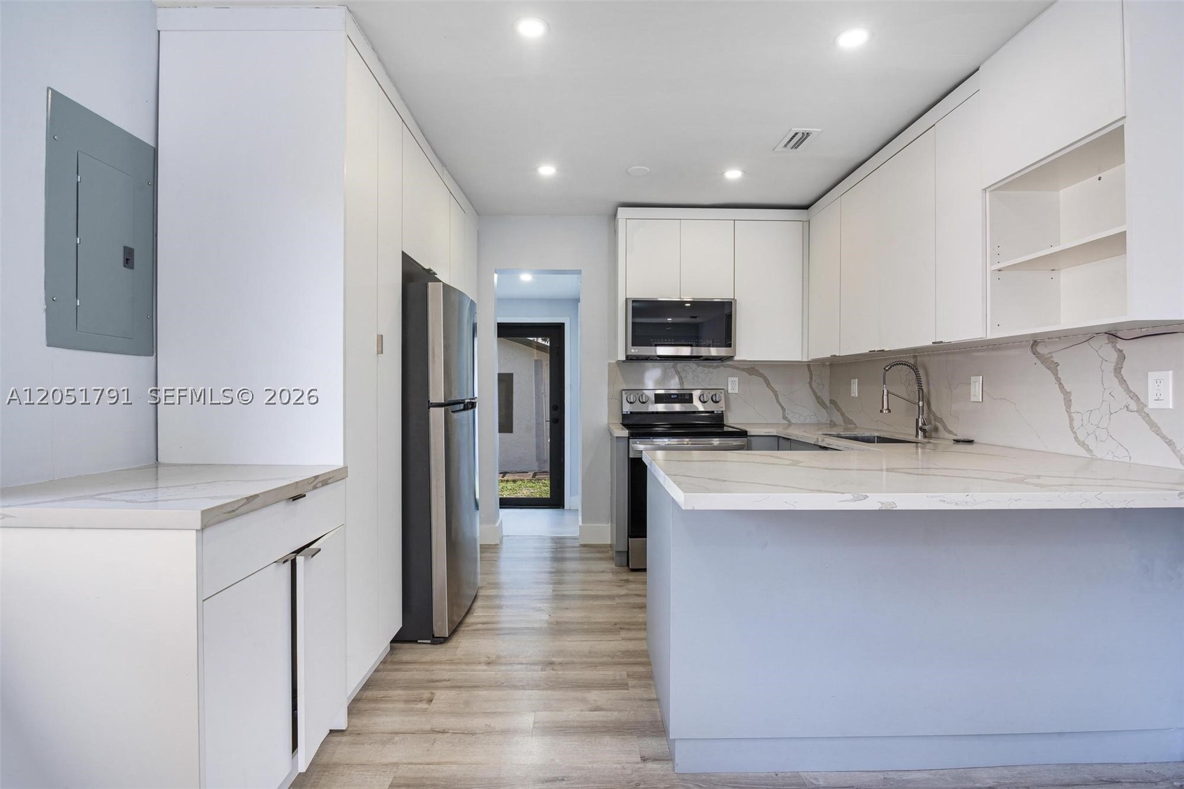 PINEWOOD PARK EXTENSION - Residential Lease