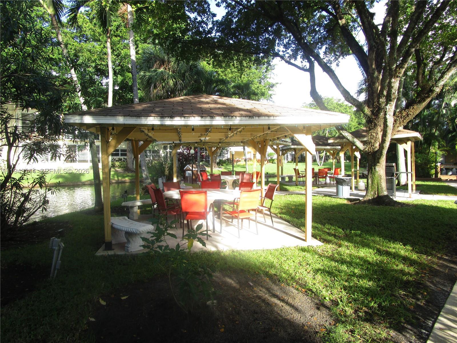 HAWAIIAN GARDENS - Residential
