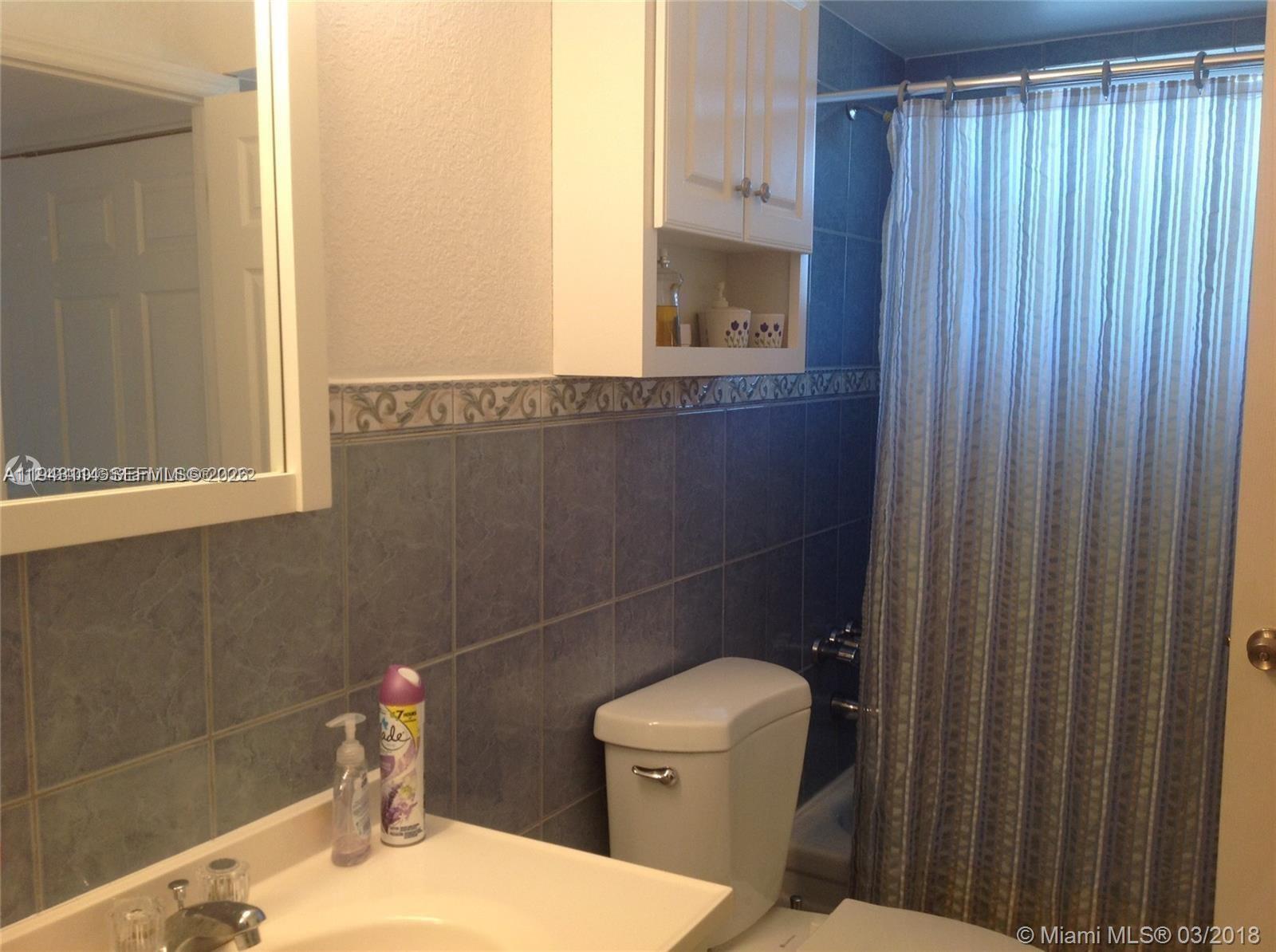 HAWAIIAN GARDENS - Residential